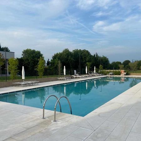 Апартаменти Garden Borgo Secolo Песк'єра-дель-Гарда Екстер'єр фото