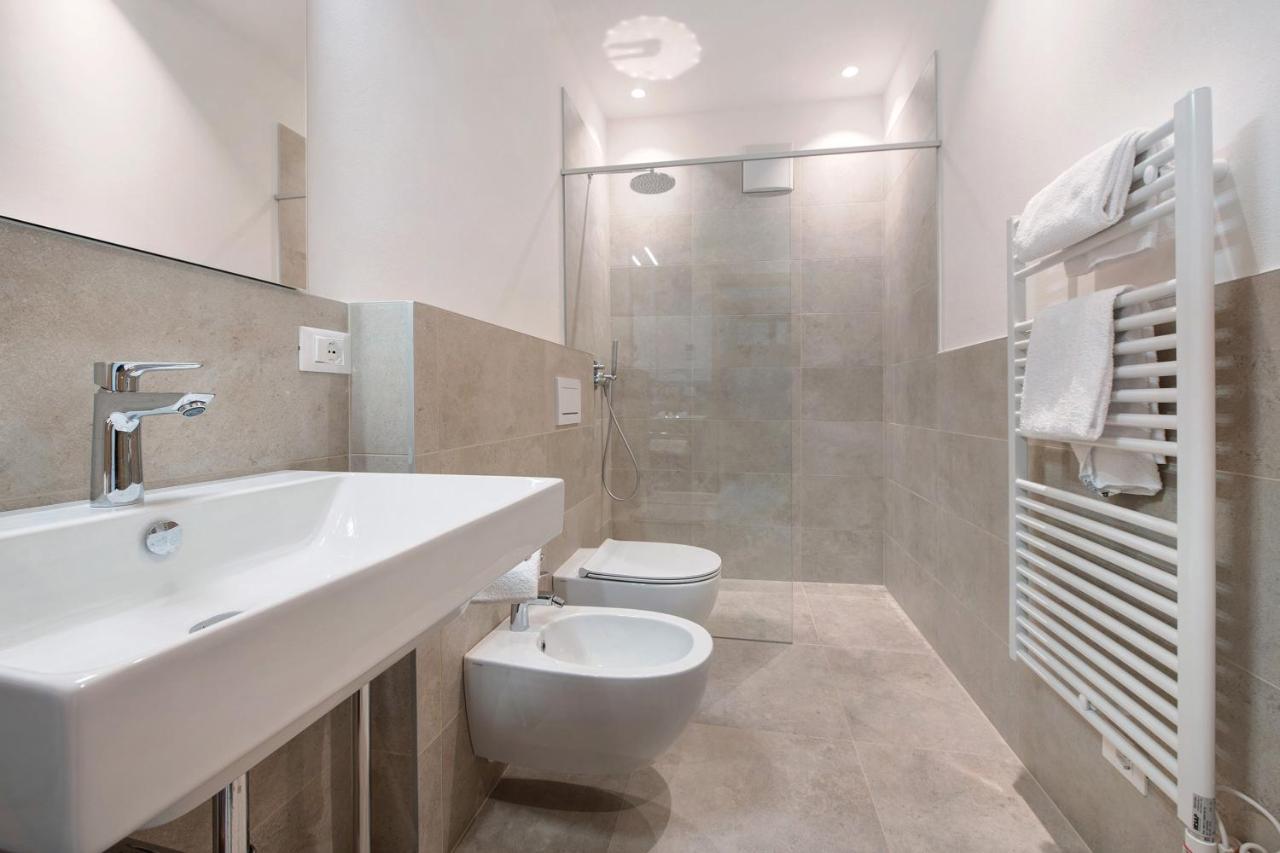 Апартаменти Garden Borgo Secolo Песк'єра-дель-Гарда Екстер'єр фото