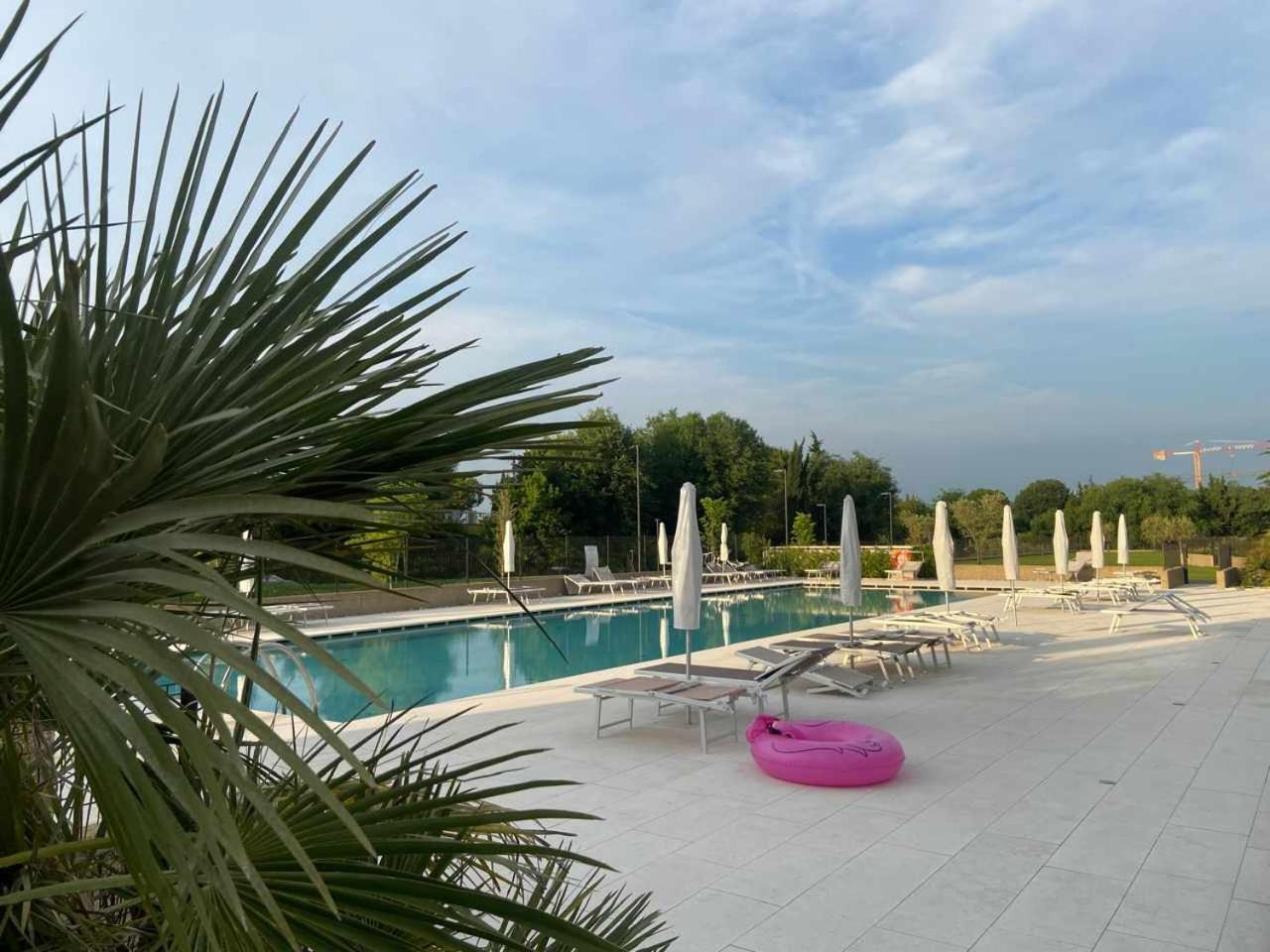Апартаменти Garden Borgo Secolo Песк'єра-дель-Гарда Екстер'єр фото