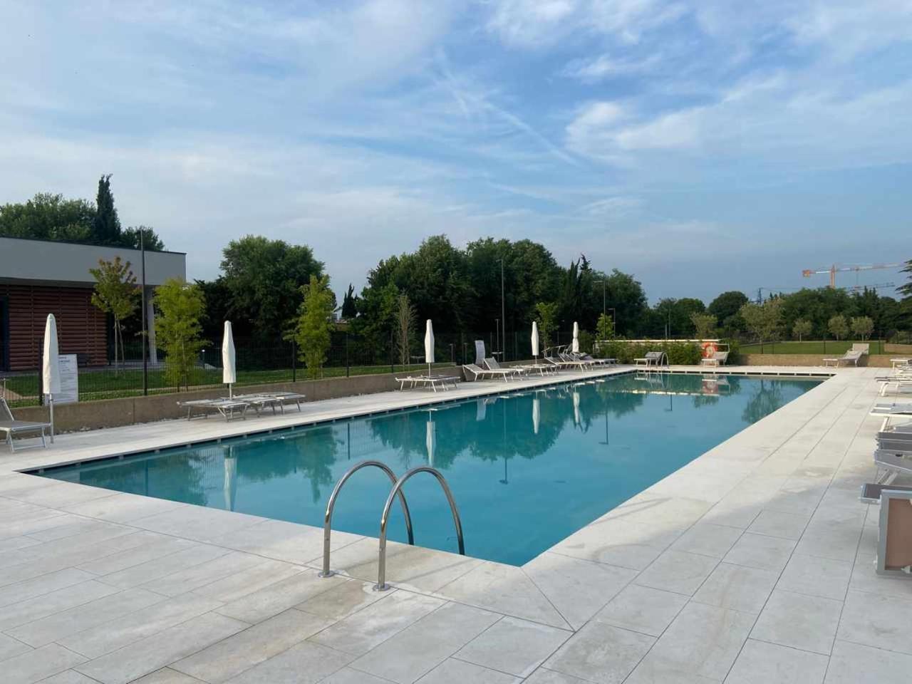 Апартаменти Garden Borgo Secolo Песк'єра-дель-Гарда Екстер'єр фото